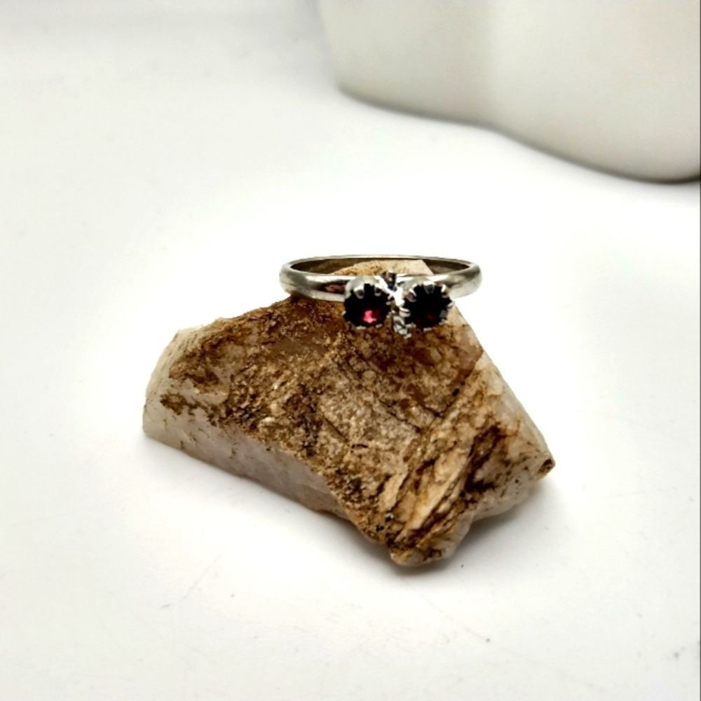 Garnet ring estate‎ adjustable sizing band